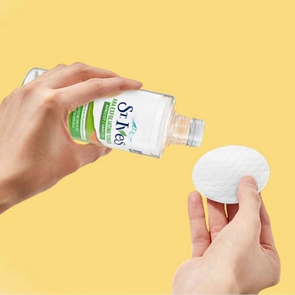 St. Ives Apricot exfoliating Facial toner 6.68 Fl oz - Picture 4 of 8